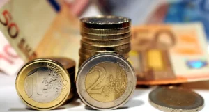 Cedolino stipendio di luglio: assenti aumenti contrattuali e arretrati, si aspetta ancora.