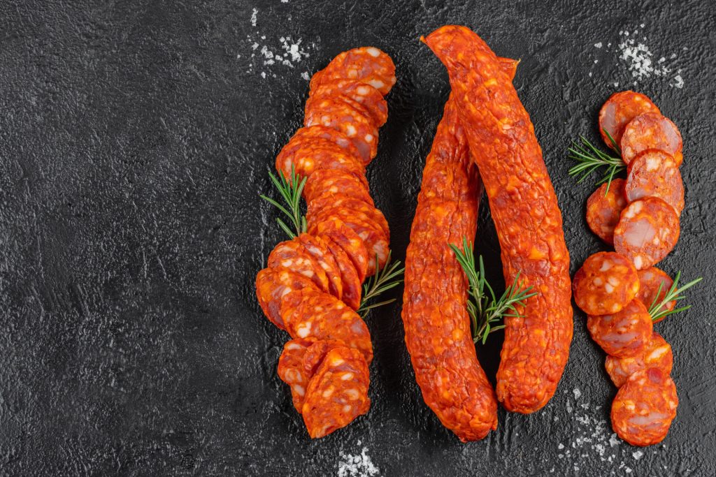 Richiamo urgente: Salame pepperino contaminato da Salmonella, attenzione alla sicurezza alimentare.
