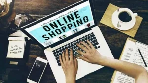 Shopping online, un acquisto su tre torna indietro: il boom dei resi cambia il mondo della moda