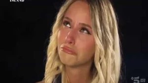 Ex Uomini e Donne stronca Soraya di Temptation Island: “Comportamento vergognoso”