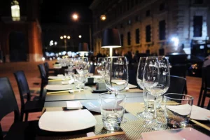 Ferragosto al ristorante: spesa record oltre un miliardo secondo Fipe-Confcommercio