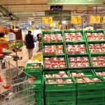 Con il caldo cresce il consumo di frutta nel carrello degli italiani