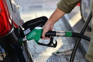 Carburanti in aumento: diesel sfiora 2,1€/l e benzina ai massimi da settembre 2023