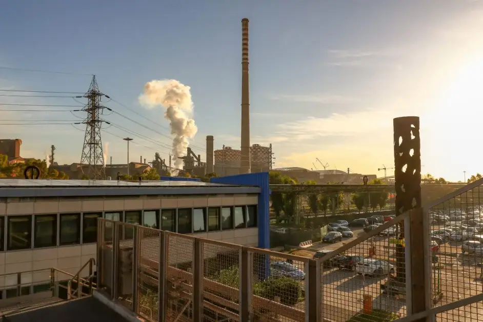 Ex Ilva Taranto, incontro a Palazzo Chigi con sindacati: Mantovano critica tempismo Governo