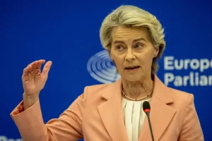 Von der Leyen: Il nuovo bilancio Ue sarà il pilastro della nostra indipendenza finanziaria