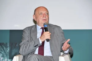 Pichetto: “Unità necessaria per superare la crisi, i decreti non bastano” – Ottimizzato per Google Discover