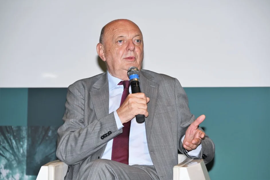 Pichetto: “Unità necessaria per superare la crisi, i decreti non bastano” – Ottimizzato per Google Discover