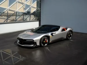 Ferrari CZ26, la nuova ONE-OFF basata sulla SF90 Stradale debutta a Pebble Beach