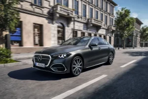 La nuova Mercedes-Benz Classe C, più tecnologia e motori elettrificati