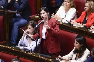 Schlein “E’ il momento di tassare gli extraprofitti”
