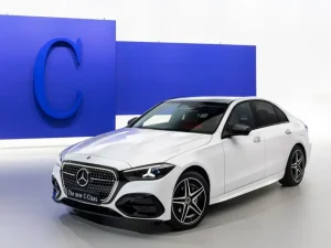 Nuova Mercedes-Benz Classe C, design aggiornato e tecnologia evoluta