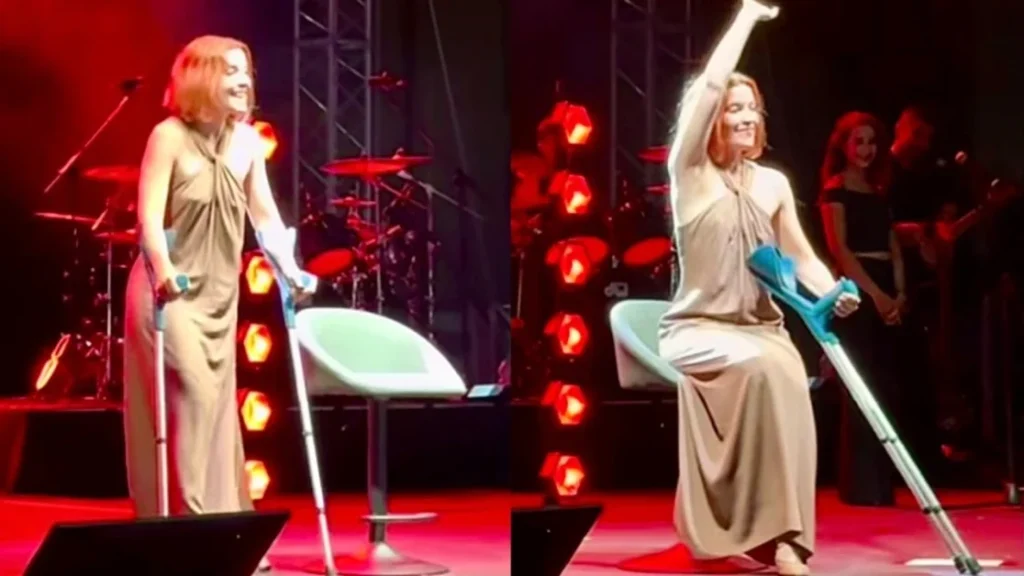 Noemi ritorna sul palco con le stampelle: “Mi è mancato cantare in queste settimane”