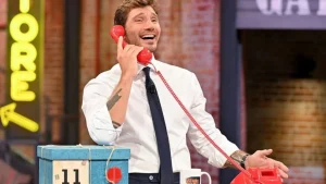 Stefano De Martino torna a “Affari Tuoi”: novità e data della nuova edizione svelate!