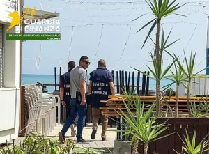 Scoperti 5 lavoratori in nero in uno stabilimento balneare del Pescarese, sanzioni fino a 24.000 euro