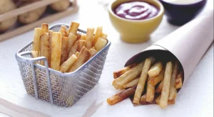 Patatine fritte in microonde: scopri il metodo salutare che abbassa i grassi!