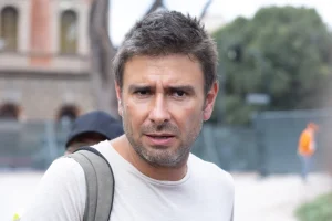 Alessandro Di Battista ricoverato a Cuba, è giunto in ospedale in gravi condizioni. M5S “Grande apprensione”, Tajani in contatto con l’ambasciata