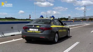 Fermato al casello di Catania-San Gregorio con 2,1 kg di cocaina, arrestato un 68enne / Video