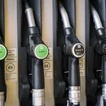Caro carburanti, il Cdm proroga il taglio delle accise sul gasolio fino al 25 agosto. Meloni “Provvedimenti importanti”