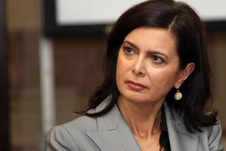 Femminicidi: 6 in 5 giorni, Vannacci vorrebbe abolire il reato. Boldrini: formare ai valori di rispetto e parità fin dalla scuola.