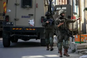 Evacuati cinque attivisti italiani in Cisgiordania. Media palestinesi “Espulsi con la forza dall’esercito israeliano”