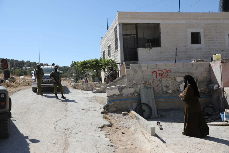 Cisgiordania, media “Scontri tra coloni e forze israeliane, 4 arresti”