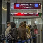 Scontro Italia-Spagna sui controlli, l’Ue prova a mediare. Tajani “Fino al 15 agosto non potremo cambiare decisione su Schengen”
