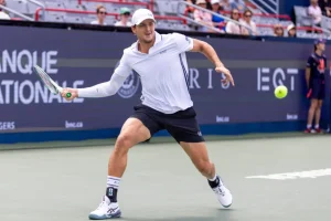 Darderi eliminato ai quarti del Masters 1000 di Montreal, Nakashima vince in due set