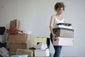 Decluttering estivo: come liberare casa e mente in pochi giorni