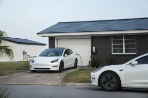 Il fallimento del tetto solare di Tesla: le ragioni dietro al progetto morto.