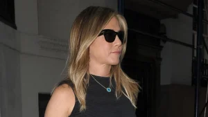 Jennifer Aniston: il trucco semplice per rendere i tuoi jeans perfetti per l’autunno.
