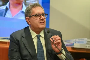 Liguria, archiviata l’inchiesta su Giovanni Toti. Il Gip: “Elementi non idonei per una condanna”