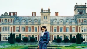 Dove è stato girato ‘Lady’? Scopri la casa reale dell’eccentrica Lady Isabella in un tour esclusivo.