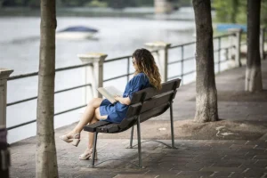Crescono i consumi culturali: spesa famiglie italiane ai massimi post-pandemia