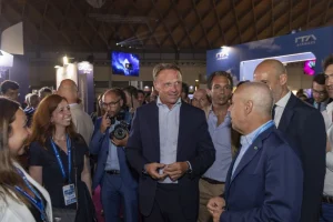 Lollobrigida: Ue limita imprenditori con regole rigide.
