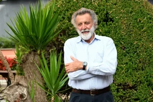 Luca Barbareschi festeggia 70 anni tra cinema, teatro e televisioni di successo