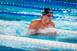 Martinenghi oro e Cerasuolo bronzo nei 100 rana agli Europei di nuoto, Curtis bronzo nei 100 stile