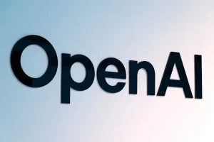 Il nuovo smart speaker di OpenAI avrà un prezzo tra 300 e 400 dollari.