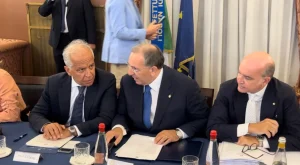 Campi Flegrei, vertice in Prefettura a Napoli. Piantedosi “Istituzioni al lavoro per trovare insieme delle soluzioni”