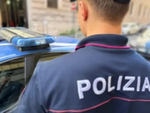 Furti tra abitazioni, auto in sosta ed esercizi commerciali a Roma: 12 arresti