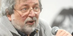 Francesco Guccini, il ‘Maestrone’, ci lascia all’età di 86 anni. Un’iconica leggenda.