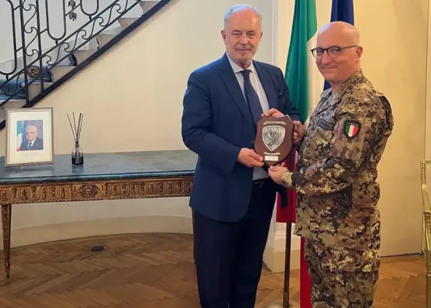 L’Ambasciatore d’Italia a Sofia Marcello Apicella incontra il Comandante della Brigata Bersaglieri “Garibaldi” Gen. Francesco Ferrara