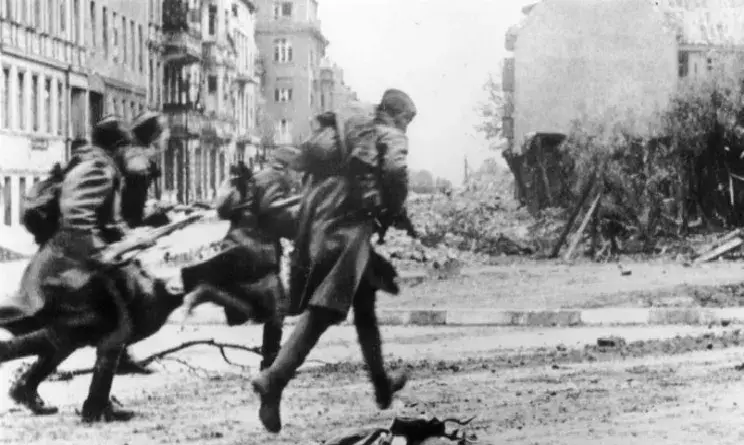 Hiroshima, 6 agosto 1945: riflessioni su guerra e pace per un futuro diverso.