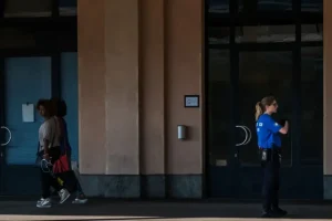 Migranti, la Svizzera riavvia i trasferimenti dei richiedenti asilo verso l’Italia