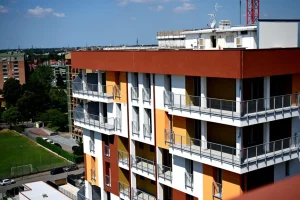 Quasi ultimata la riqualificazione della Torre C di via Tofano a Milano, assegnazioni nei prossimi mesi