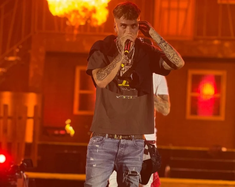 Droga e armi clandestine in casa, arrestato il rapper Tony Boy