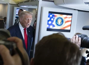 Washington Post “Trump non rientrò dal vertice Nato sull’Air Force One per il rischio di un attentato”
