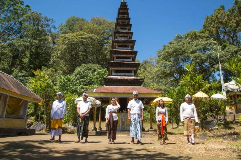 Gruppi indigeni rilanciano la sfida legale contro la legge sulla conservazione in Indonesia.