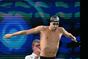 Nuoto, Europei Parigi: Razzetti medaglia d’argento nei 400 misti