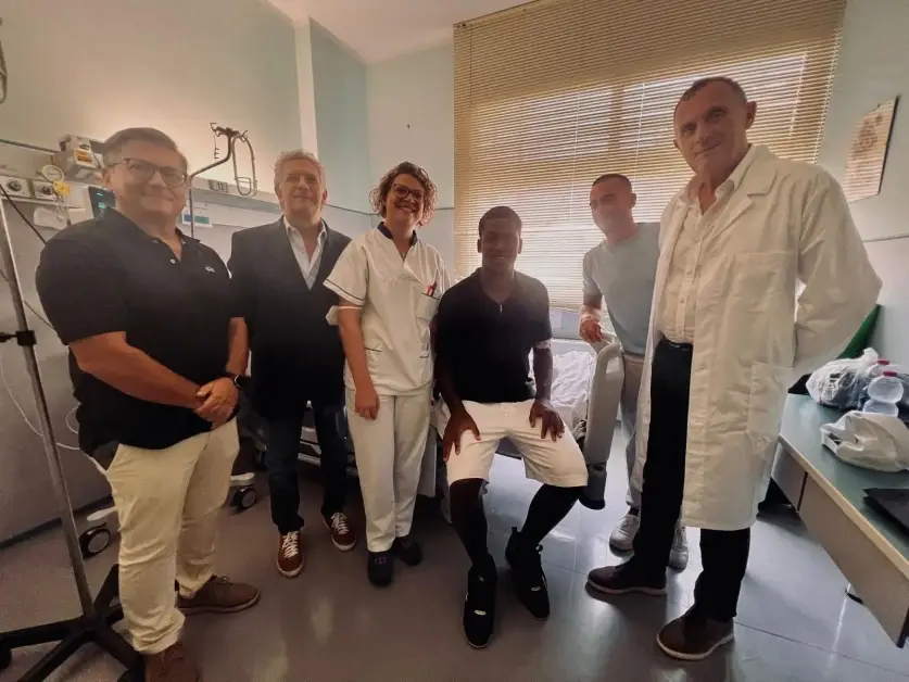 Cagliari, Trepy lascia l’ospedale: giocatore dimesso in buone condizioni