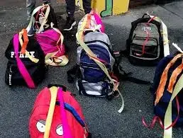 Controllo zaini nelle scuole cilene: le nuove misure di sicurezza generate da preoccupazioni.